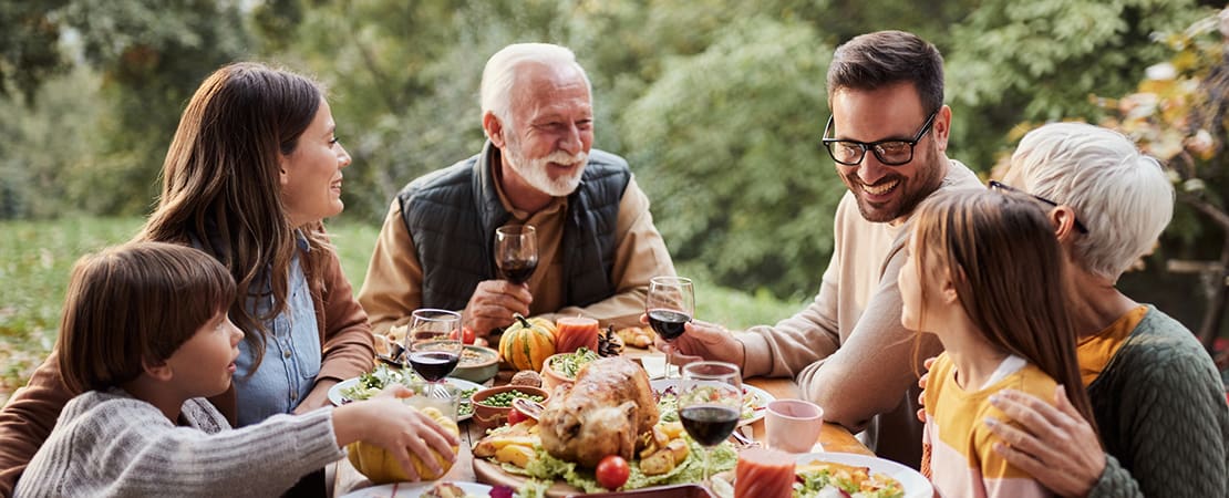 multigenerational family eating dinner
